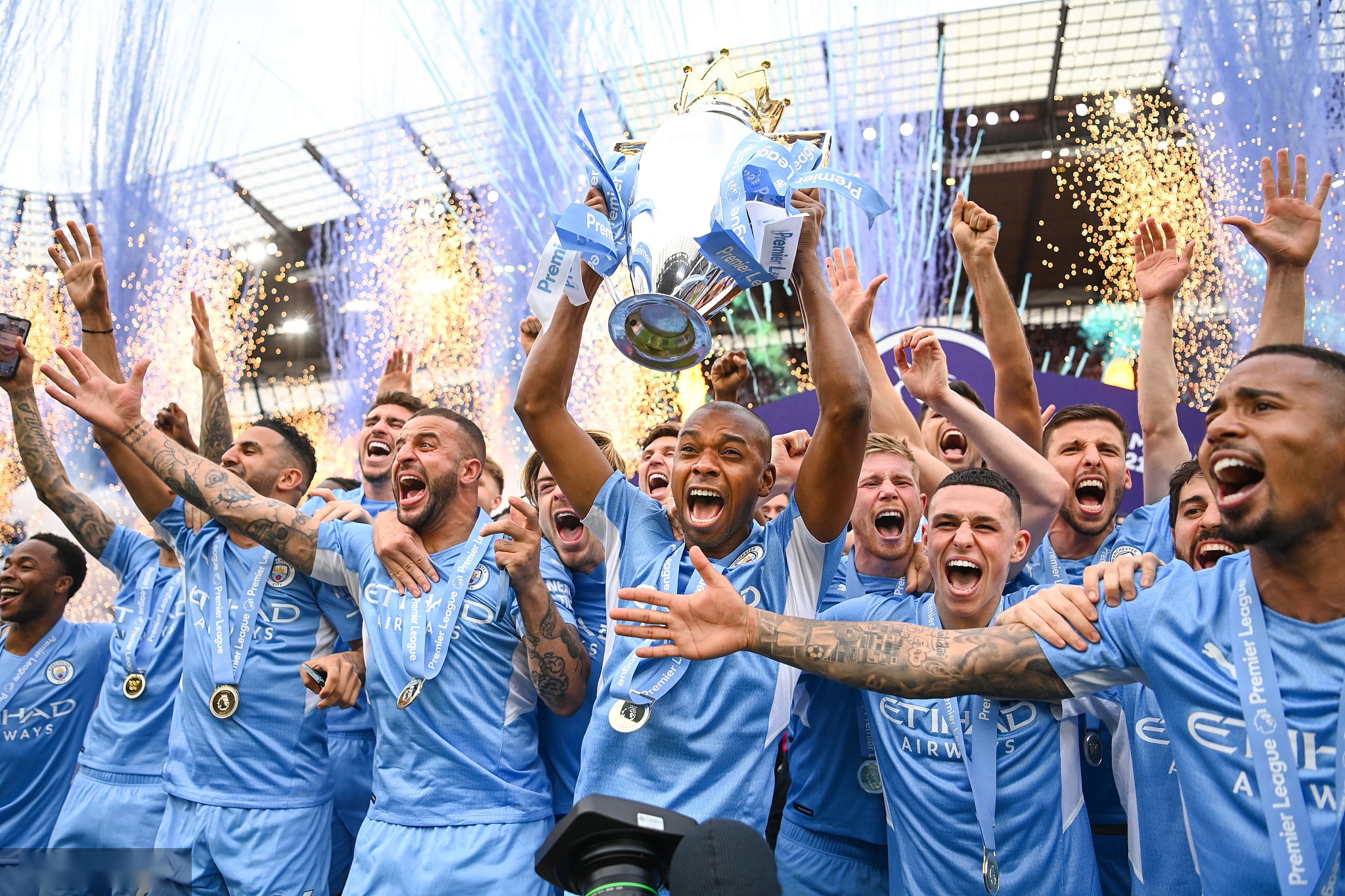 通过多边谈 通过多边谈